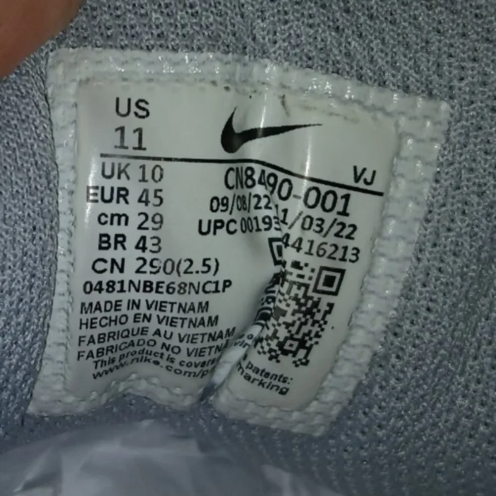 Nike Air Max 90 Men's Triple Gray Casual Sneakers - Size 11 Real Beauties!